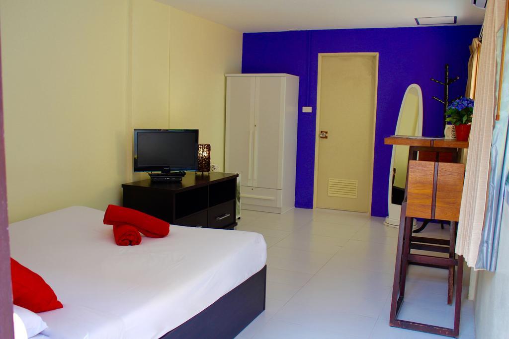 Victor Guesthouse Hua Hin Bagian luar foto
