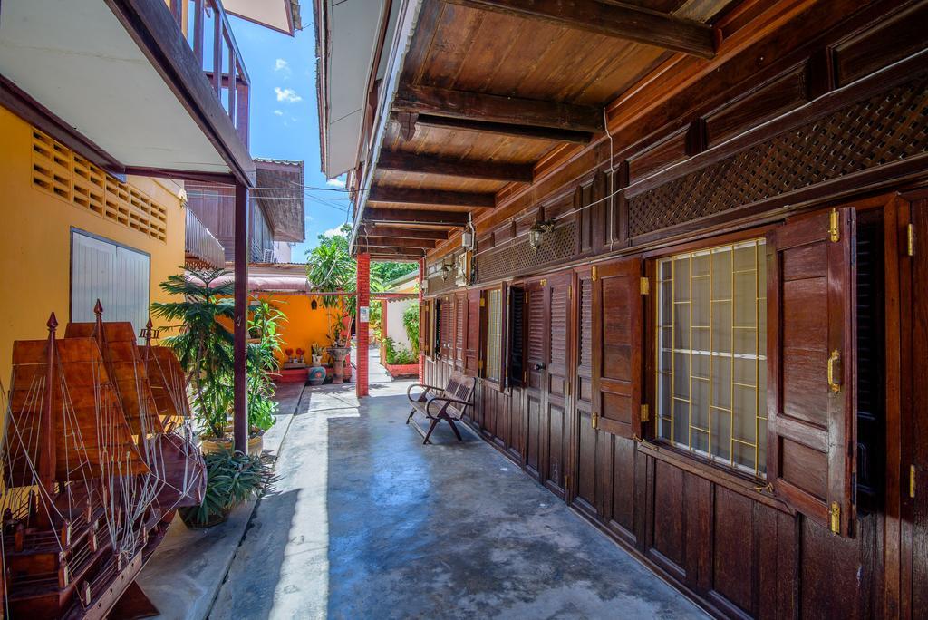 Victor Guesthouse Hua Hin Bagian luar foto