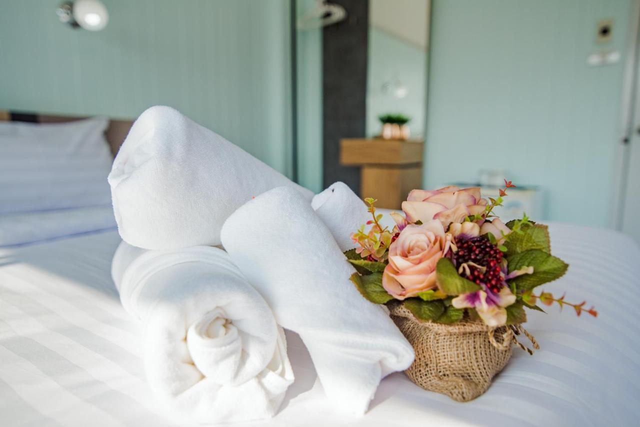 Victor Guesthouse Hua Hin Bagian luar foto