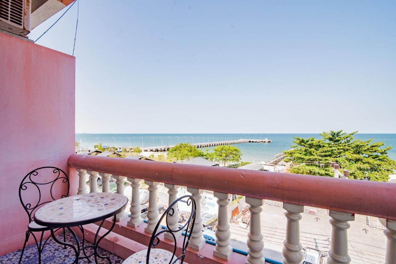 Victor Guesthouse Hua Hin Bagian luar foto