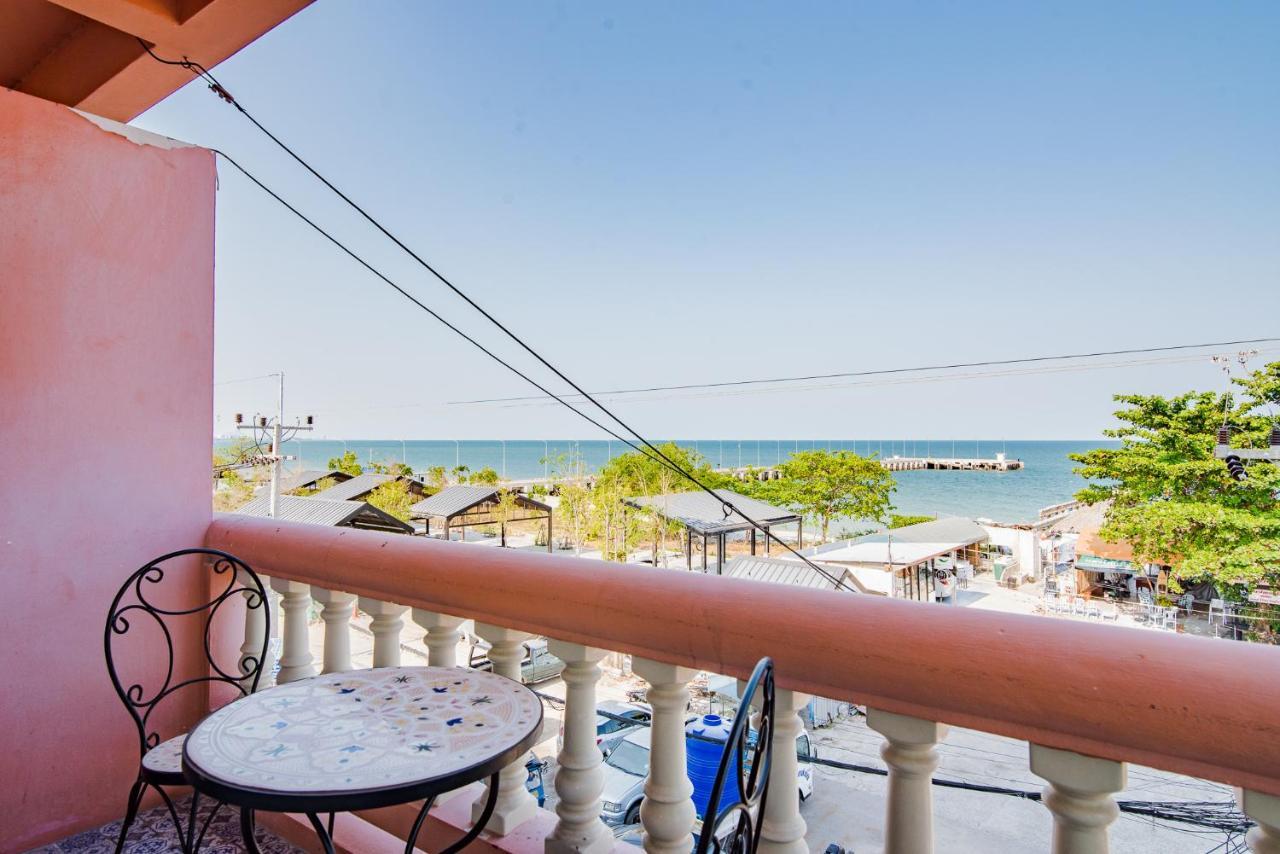 Victor Guesthouse Hua Hin Bagian luar foto