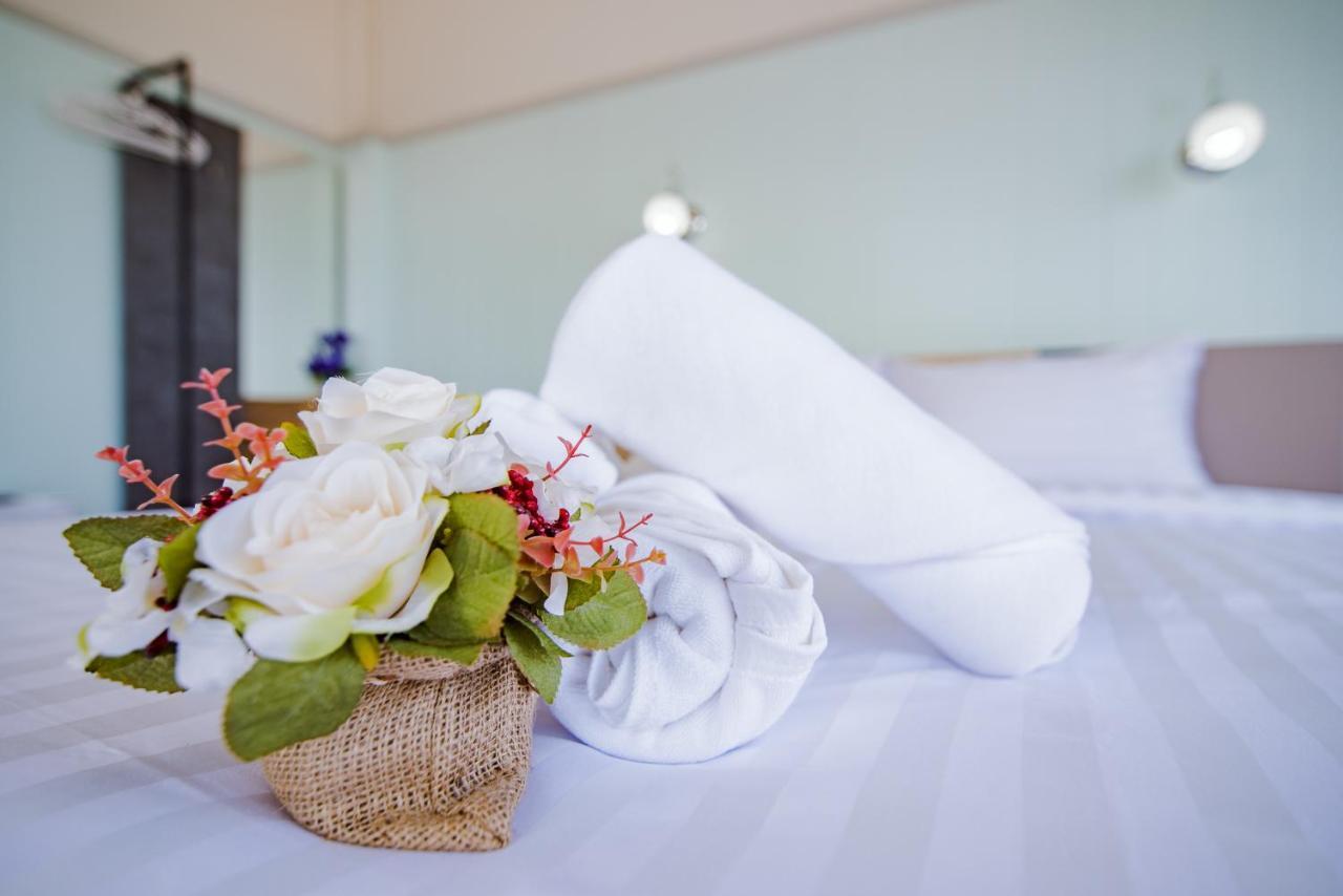 Victor Guesthouse Hua Hin Bagian luar foto